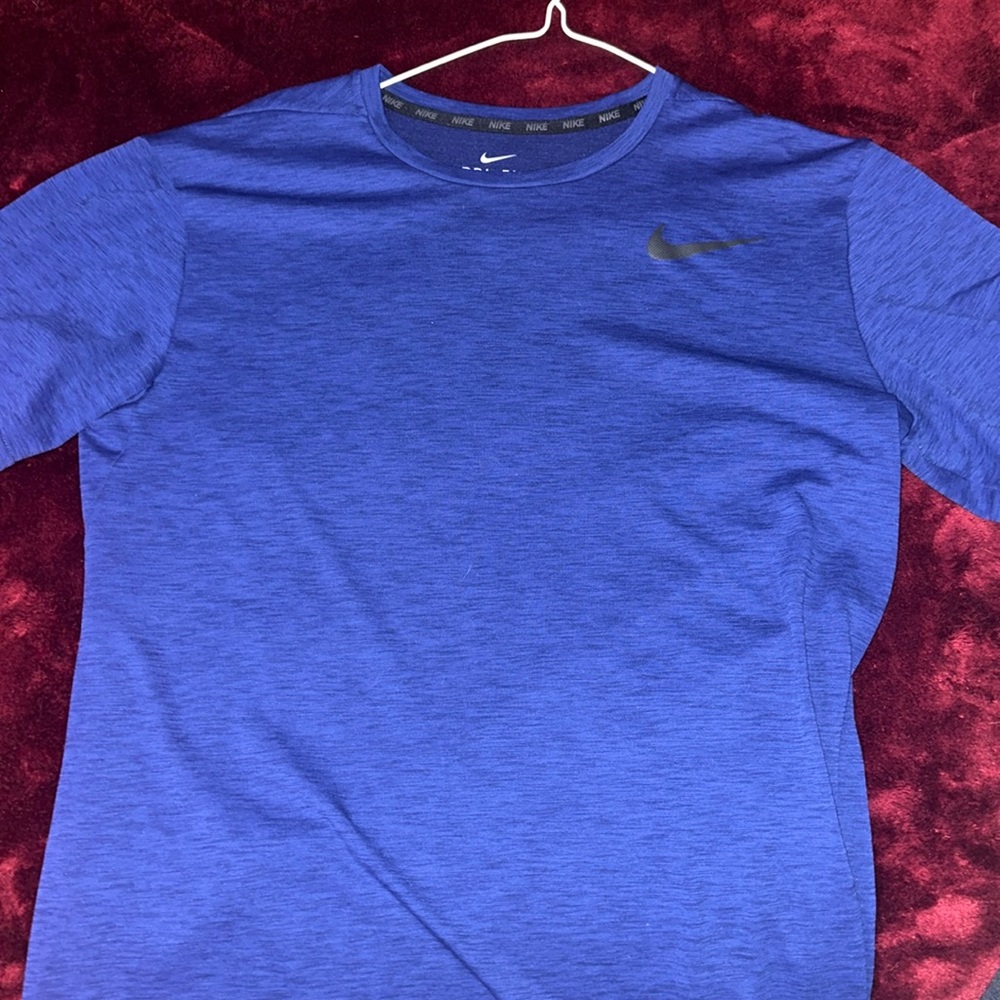 Nike men’s dri fit t shirt